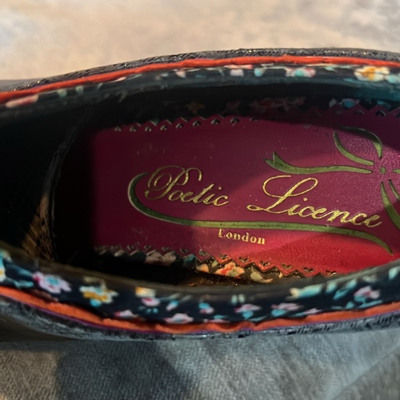 Adorable Made in London Poetic License 5 1/2 lace up shoes - Picture 2 of 8